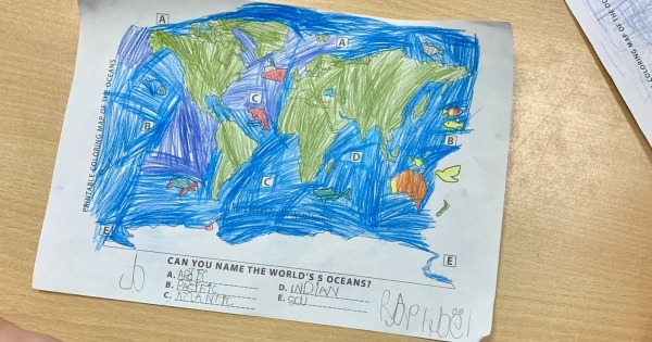 Géographie en français et en anglais à l'école maternelle bilingue Les Petits Crayons